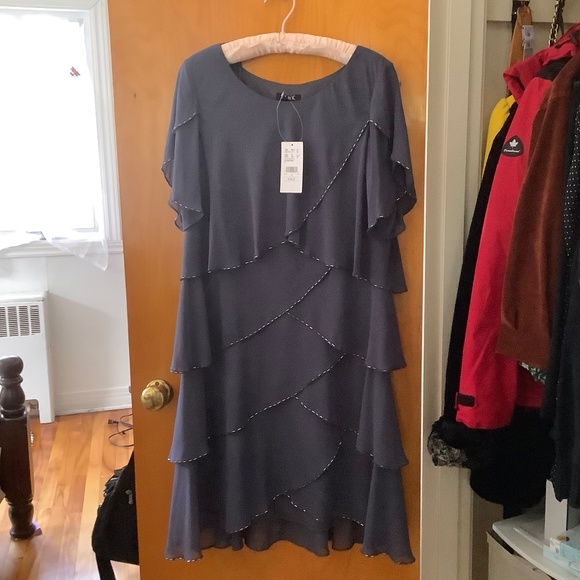 Sz 14P Tiered Ruffle Chiffon Dress Smoky Grey - Picture 3 of 12